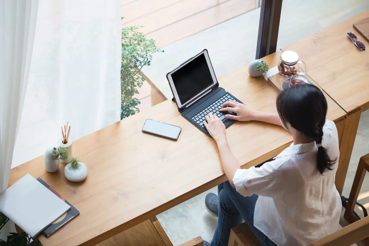 8 endroits &agrave; Bordeaux pour t&eacute;l&eacute;travailler loin des caf&eacute;s bond&eacute;s