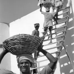 Marc Riboud  La géométrie devient poésie, vie, émotion  - Photographies