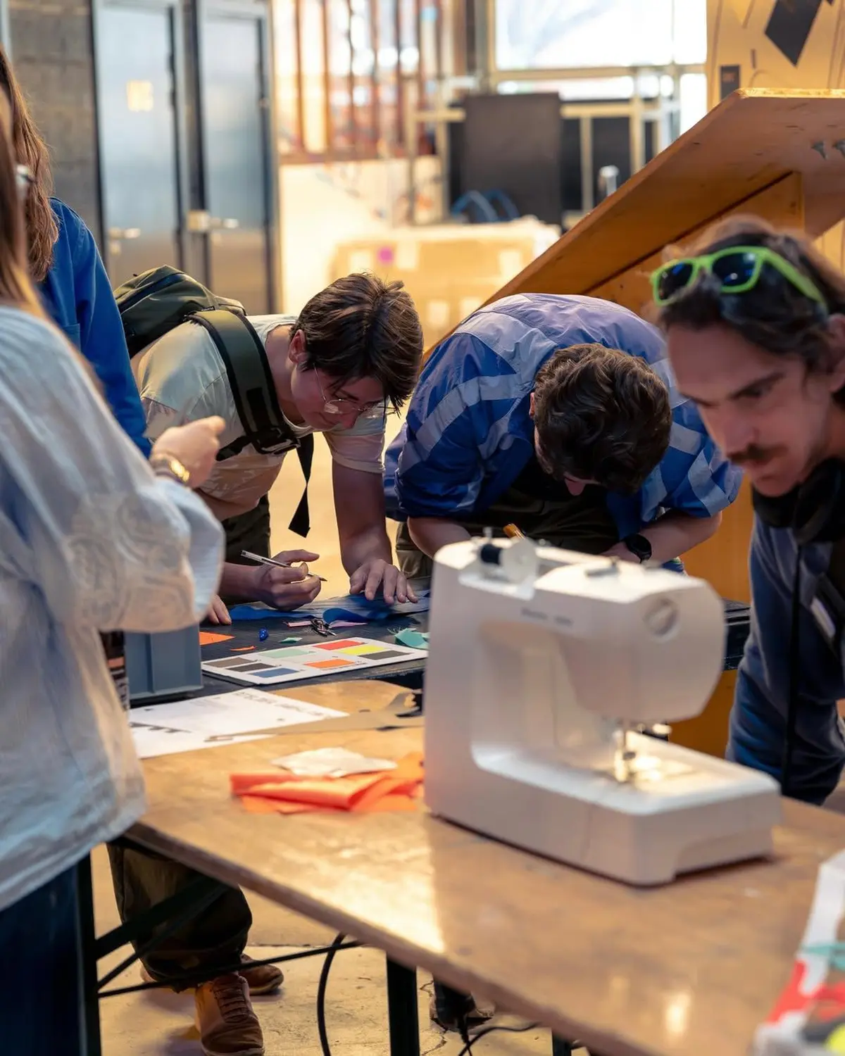 Atelier trousse customisées  avec l'association Détour 