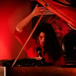 La Pianiste Rouge