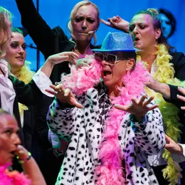 I'm Still Standing - La Comédie Musicale