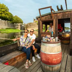 À bord d’une toue cabanée : entre Loire, plantes sauvages & plaisirs gustatifs