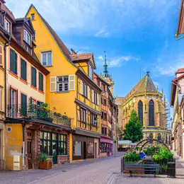 À Colmar, le centre-ville tient encore tête aux grandes surfaces : pourquoi les commerces résistent
