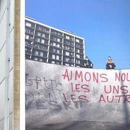 À droite le couteau : théâtre