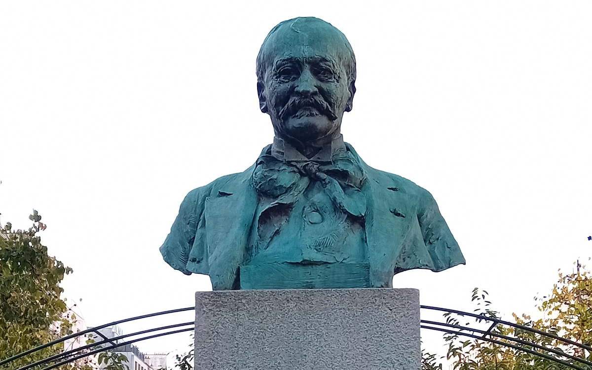 Monument à Georges Courteline, quartier Bel-Air, Paris 12e