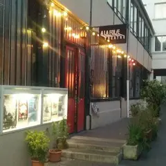 A La Folie Theatre