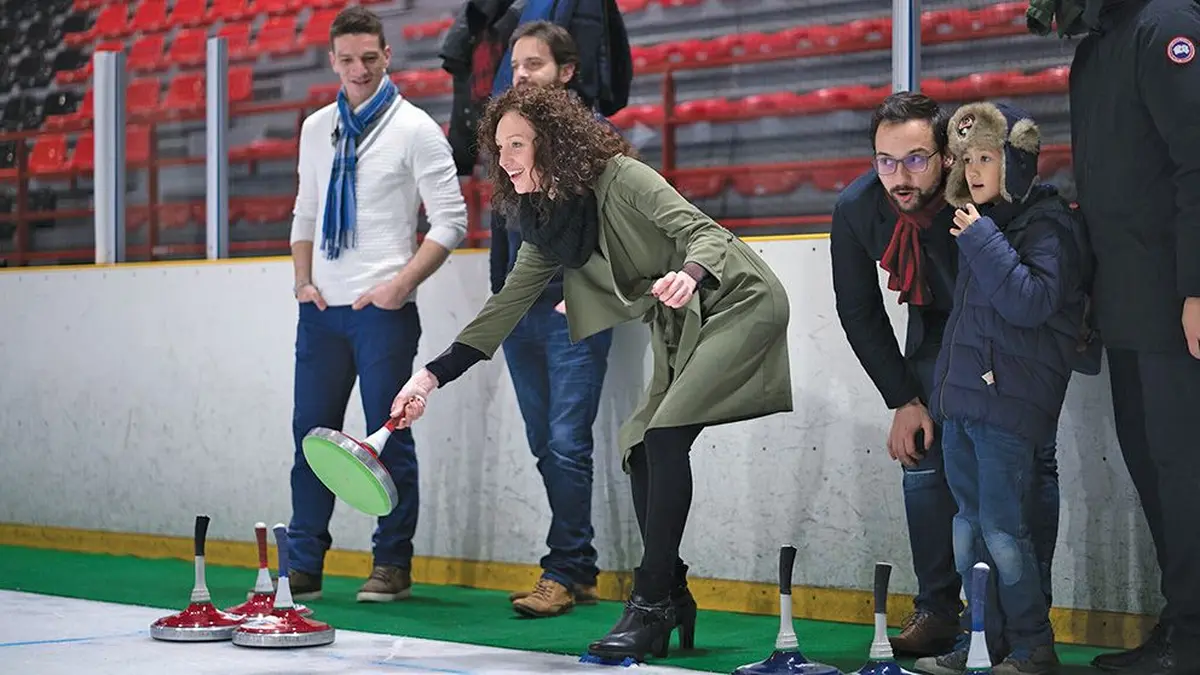 « La pétanque sur glace » se pratique en tenue de ville, sans patins