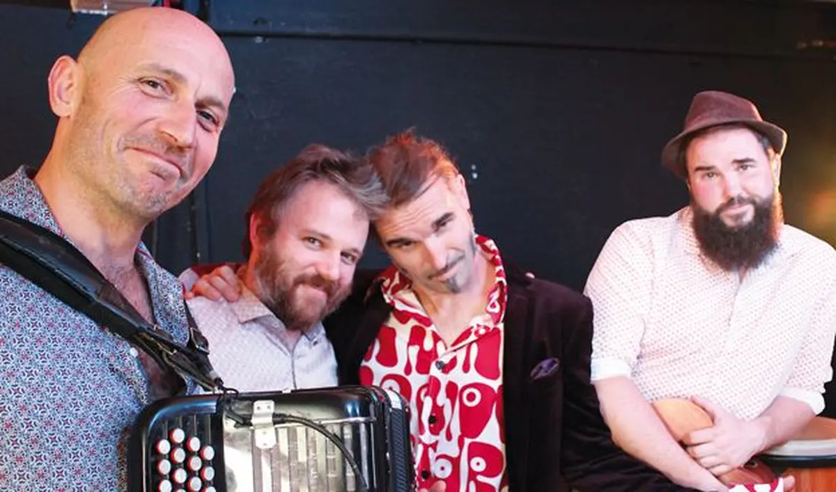 Hubert, Paulo et les deux frères Julien et Olivier travaillent leur(s) prochain(s) spectacle(s)