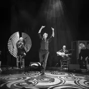 A la Vuelta de la Esquina