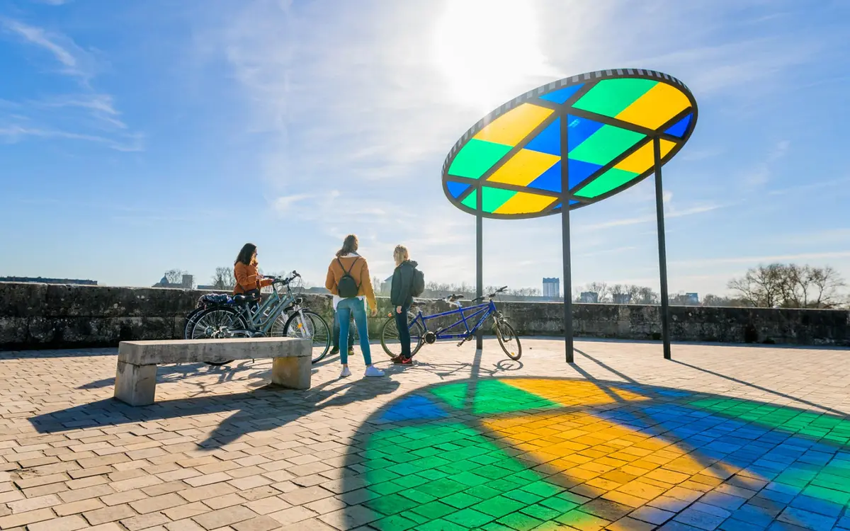 A vélo, Tours version « Arty »