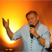 Rino Lombardi &copy; RINO LOMBARDI
