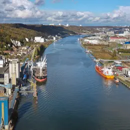 Découverte des entreprises du port de Rouen  par la Seine (balade en bateau)