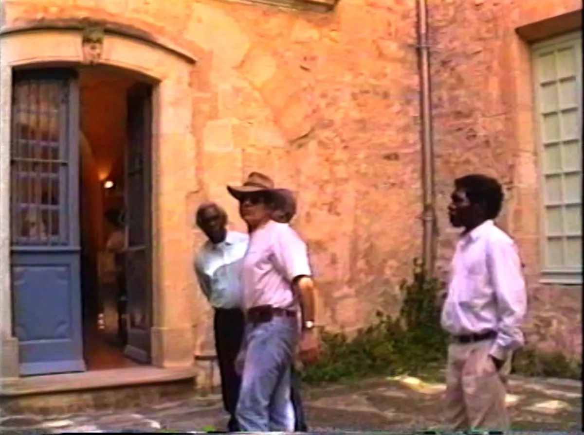 « aborigènes Ici Et Là - Un Voyage Entre Deux Mondes »