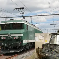 Visite de la cabine de conduite de la locomotive CC 6558