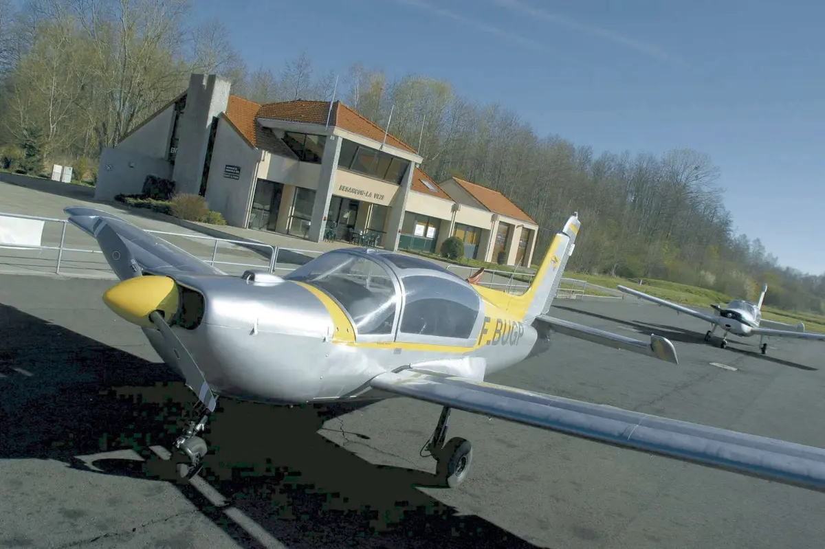 Aérodrome de Besançon-La Vèze