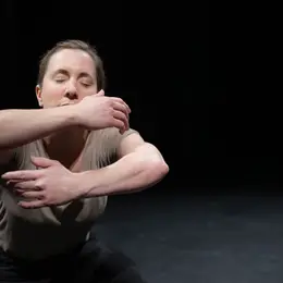 Les Chatouilles ou la danse de la colère / Andréa Bescond