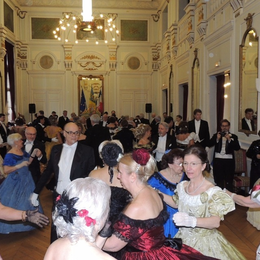 Agenda de nos bals costumés d'automne !