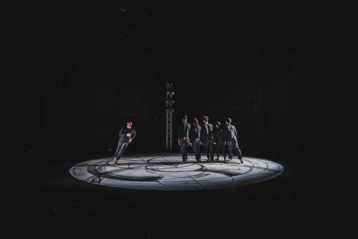 Agora Pôle National Cirque - Crossing / Studio 8 - Hadi Nahleh