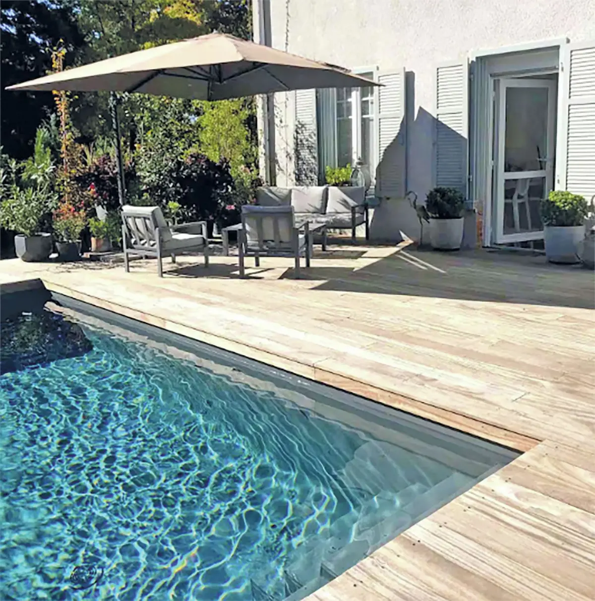 Villa quartier Rebberg, proche du zoo, et du centre ville.
On a du mal à croire que nous ne sommes pas à Lacanau. Ambiance soignée et calme. On y court