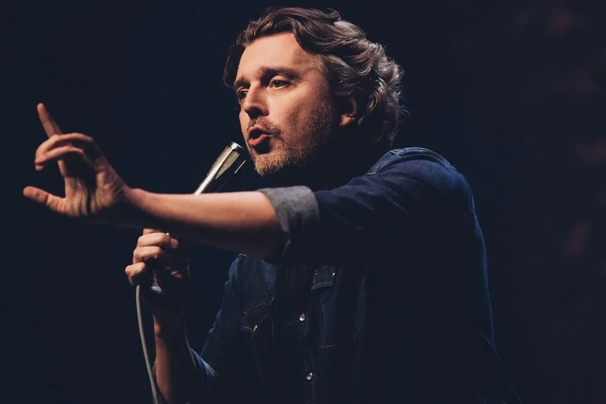 Alex Vizorek dans Deux 1/2