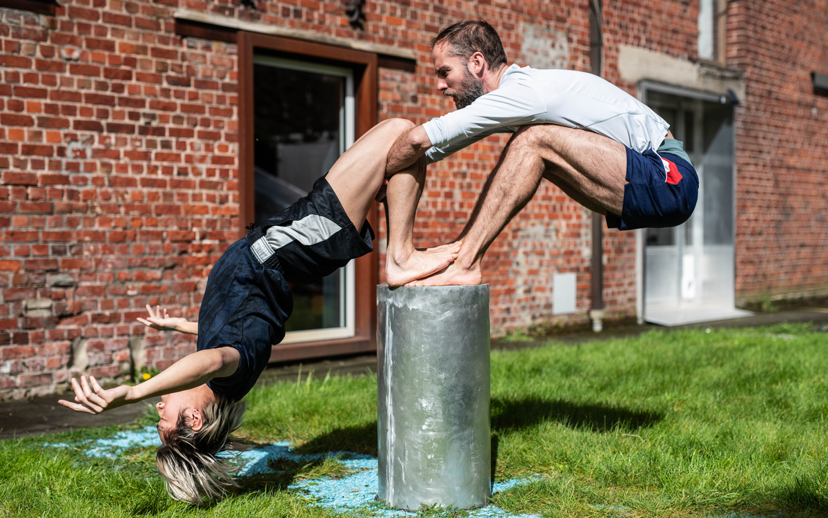 Alexander Vantournhout / Not Standing - Frames