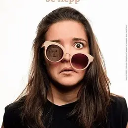 Angie Degrolard dans Je Repp