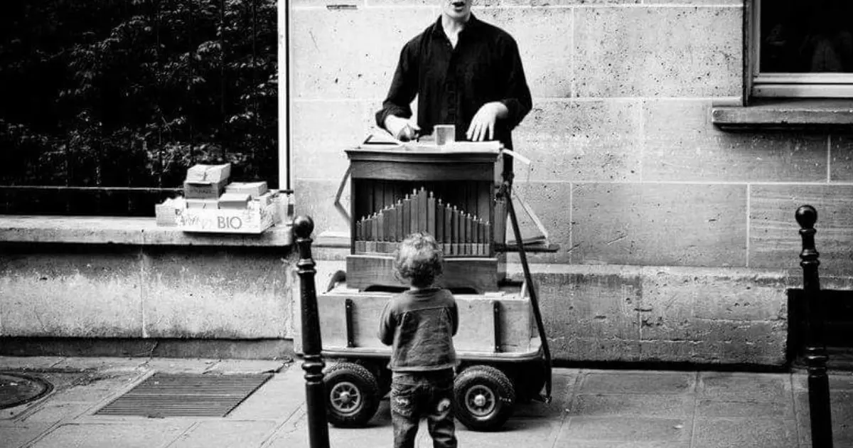 Anim'Marché avec Erwan et son orgue de barbarie