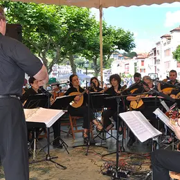 Animation musicale au kiosque avec l'Estudiantina