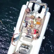 Apéritif en mer sur un bateau privatisé vers Porquerolles (83)