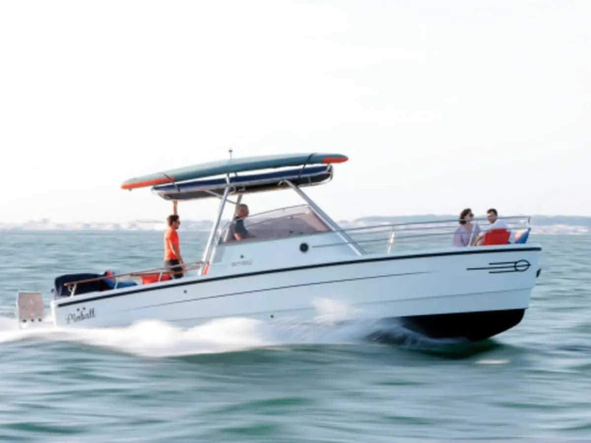 Après-midi en catamaran privatisé au départ de Marseille (13)