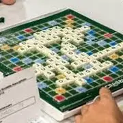 Après-Midi Scrabble Et Puzzle