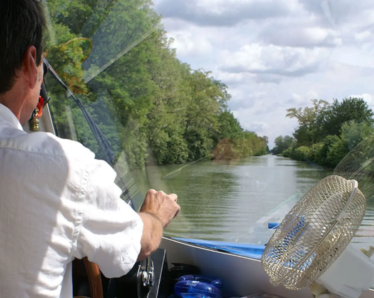 Bienvenue à bord du Marius pour une promenade et un repas sur l’eau avec Aqua Découverte - Saison 2009