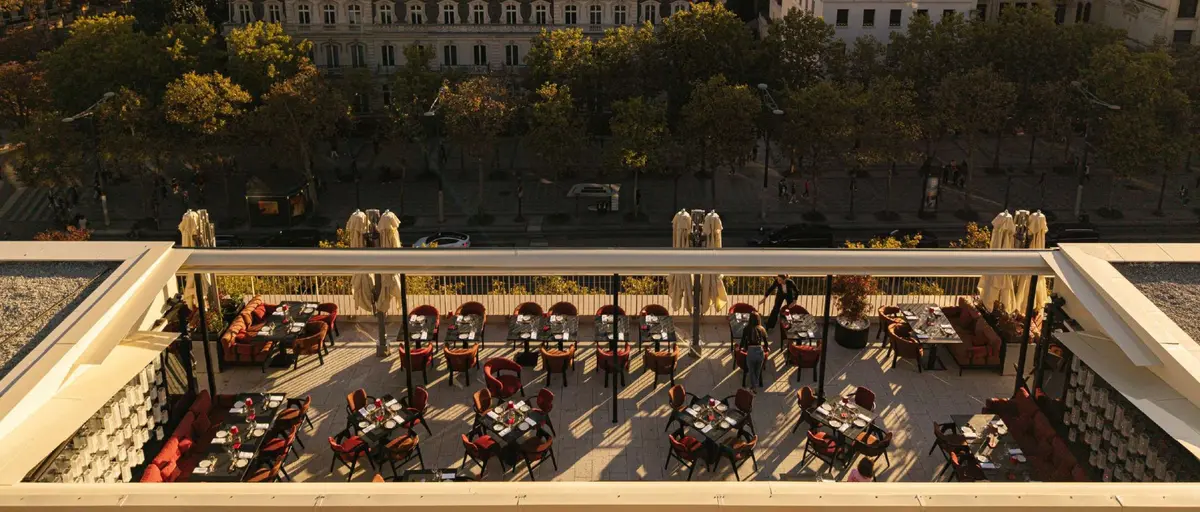 Aqua Kyoto : restaurant japonais avec terrasse panoramique sur les toits de Paris