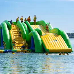 Aqua'parc XXL, paddles et pédalos, à la base nautique de Colmar !