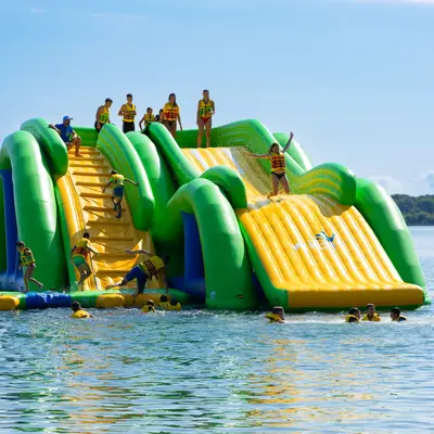 Aqua'parc XXL, paddles et pédalos, à la base nautique de Colmar