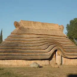 Arkéo/mômes – Arkéo/jeunes :  Parures Et Objets Précieux à L’âge Du Fer