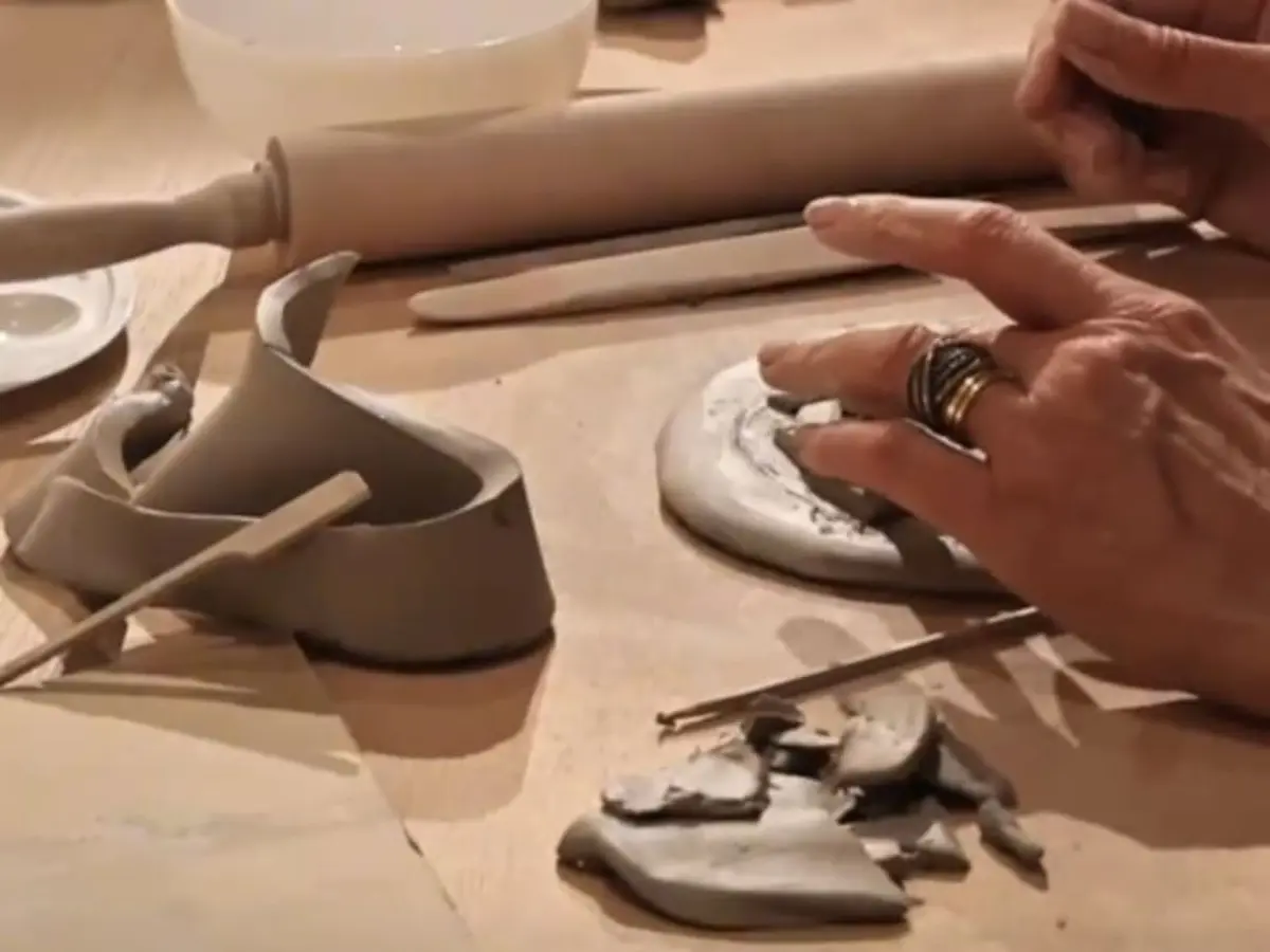 Atelier apéro créatif sculpture argile à la Fondation Cherqui