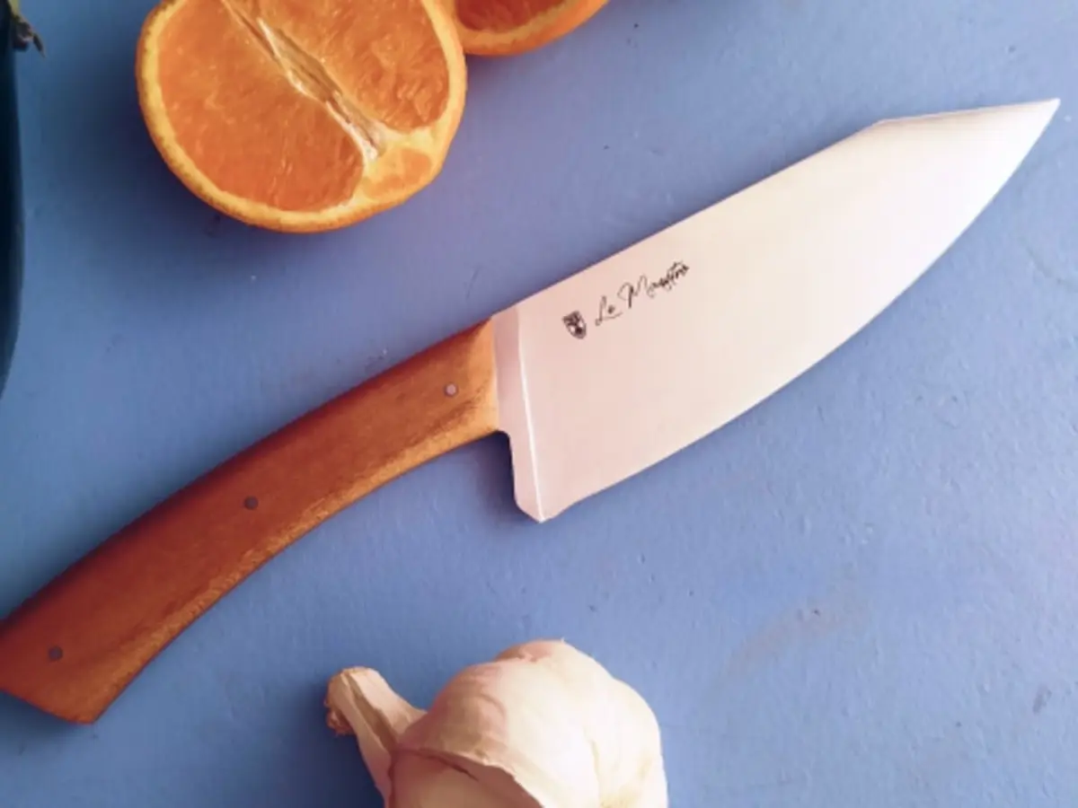 Atelier assemblage d'un couteau de chef à Gennevilliers (92)