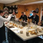 Atelier assemblage de whisky  à Sainte-Croix-du-Mont (33)