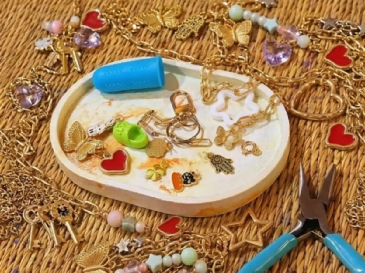 Atelier Bar à Bijoux & Charms à Paris 20ème