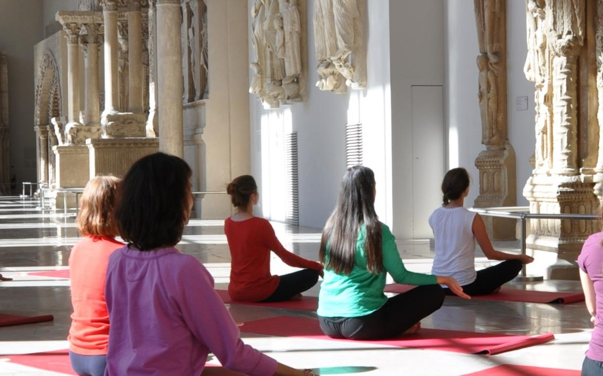 Yoga cité de l'architecture et du patrimoine