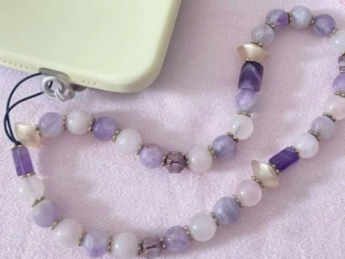 Atelier bijou de téléphone en minéraux à Nancy (54)