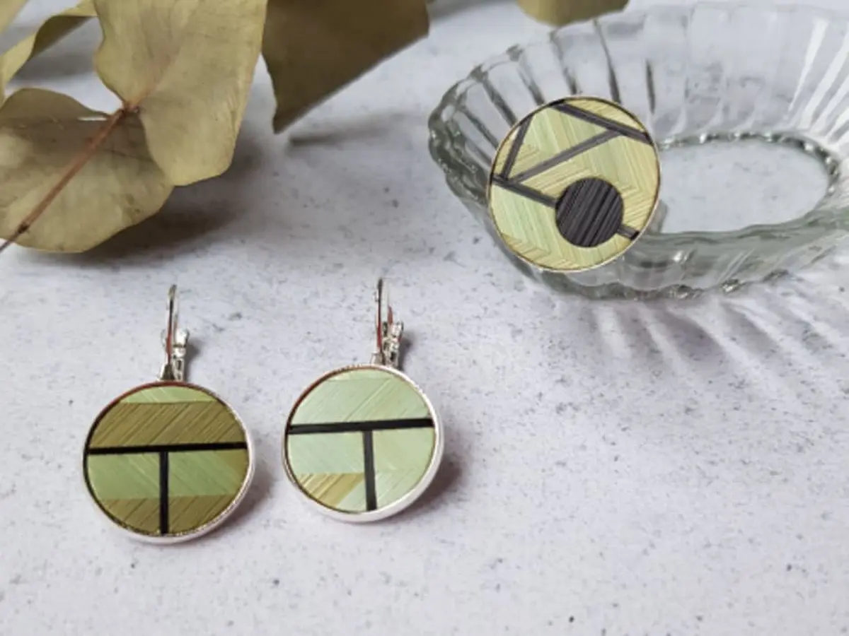 Atelier bijoux en marqueterie de paille à Lille (59)