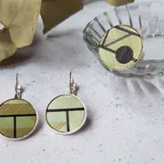 Atelier bijoux en marqueterie de paille à Lille (59)