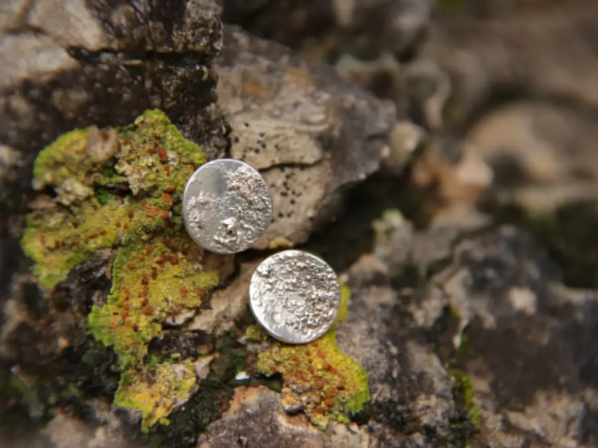 Atelier boucles d'oreilles en argent à Marseille (13)