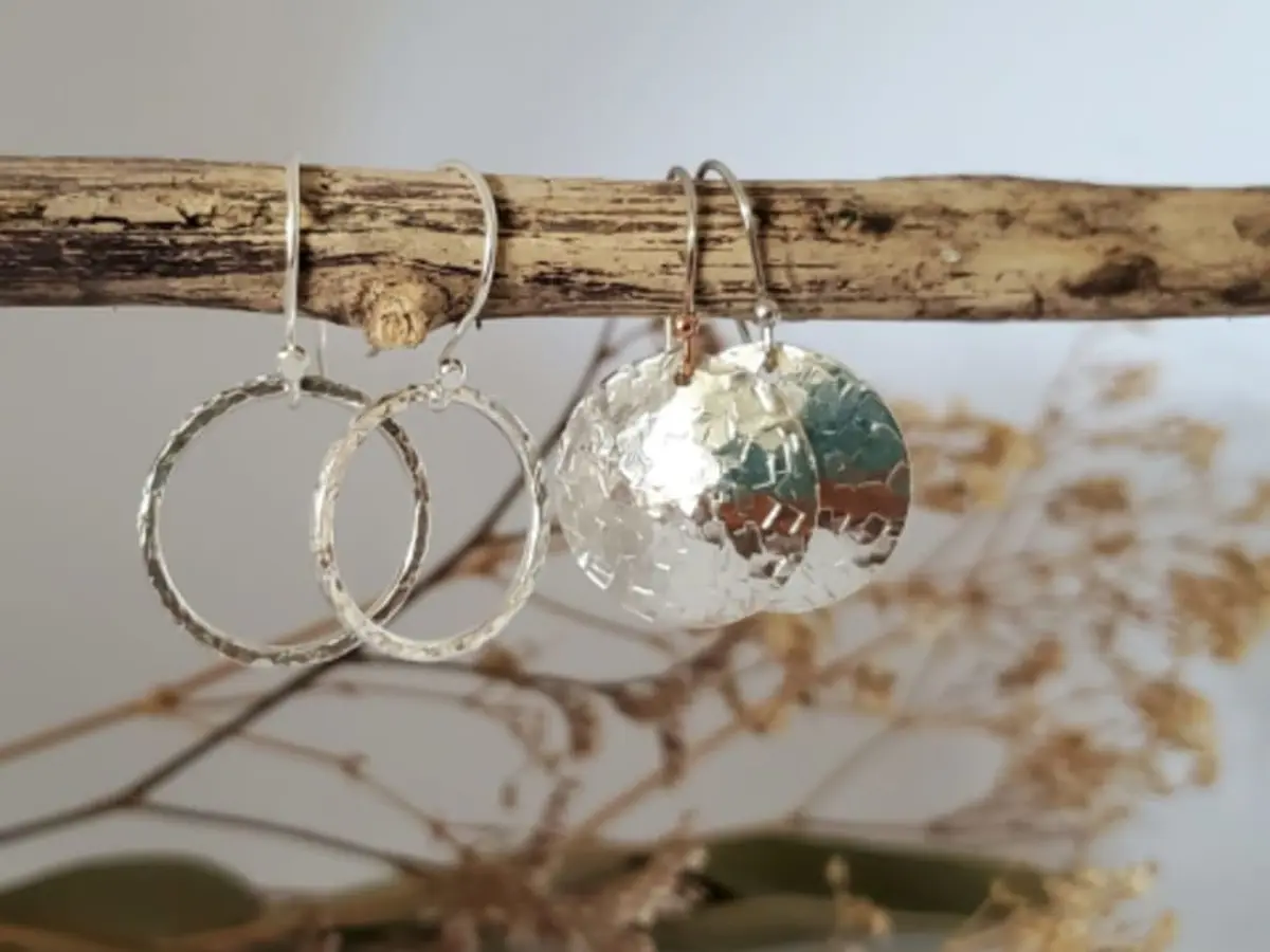 Atelier boucles d'oreilles en argent à Martignas-sur-Jalle (33)