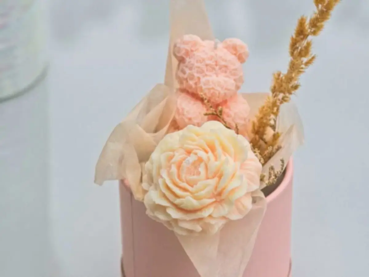 Atelier bougie en bouquet de fleurs à Lagny-sur-Marne (77)