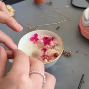 Atelier bougie fleurie à La Rochelle (17)