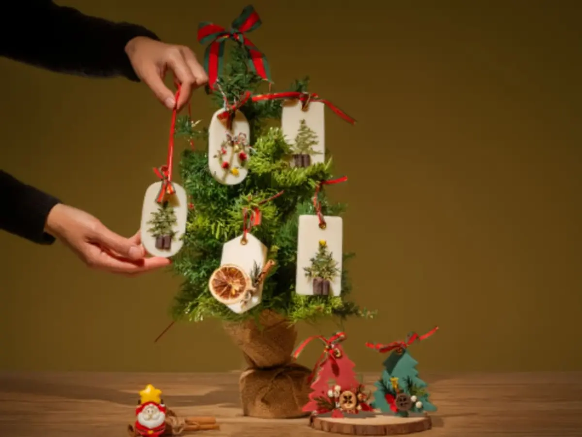 Atelier bougie pendentifs décorée en fleurs séchées (77)