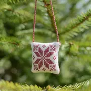 Atelier Broderie de Noël avec l'association  l'atelier des Loutres